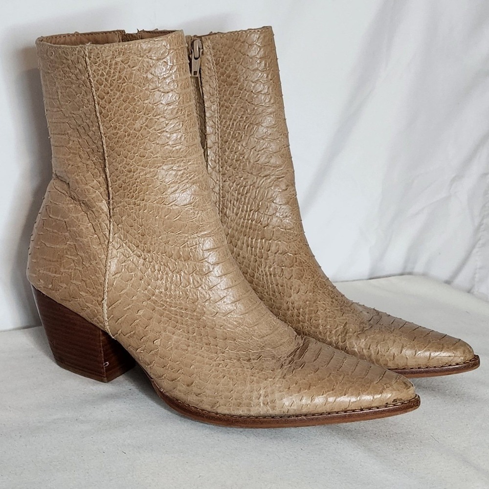 Matisse Caty Tan Snakeskin Embossed Leather Pointed Toe Western Ankle Boots 10M